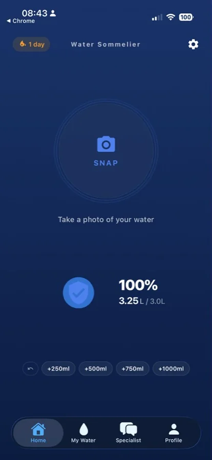 Water Sommelier home screen - photograph your water to scan it